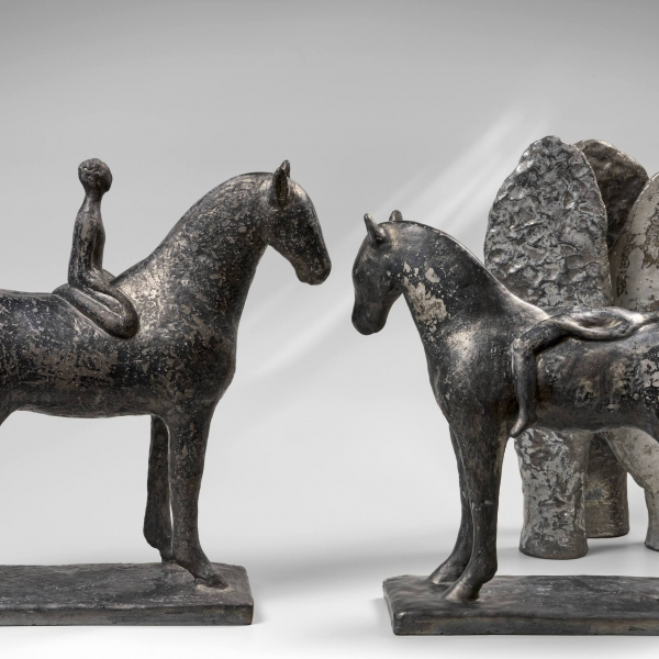 Skatāma mākslinieces Sanitas Ābelītes retrospektīvā personālizstāde “12:12”