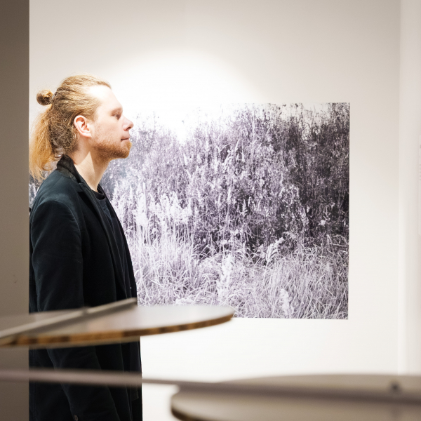 Atklāta eksperimentālā izstāžu cikla “Nākošā nākotne” otrā izstāde