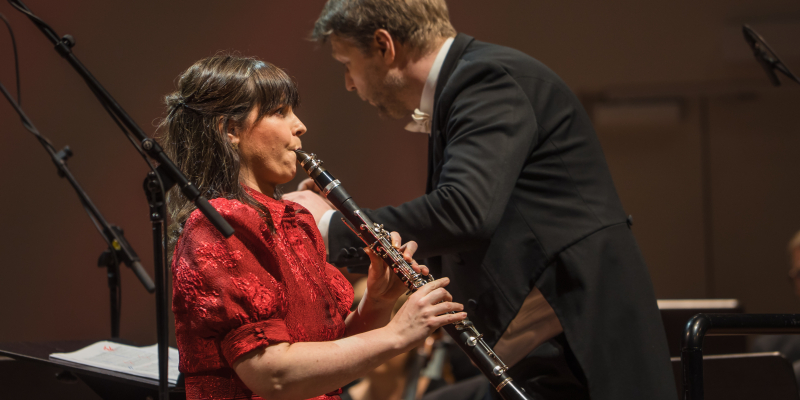 Ar krāšņu koncertu Liepājas koncertzālē “Lielais dzintars” atklāj 34. Liepājas Starptautisko zvaigžņu festivālu. FOTO