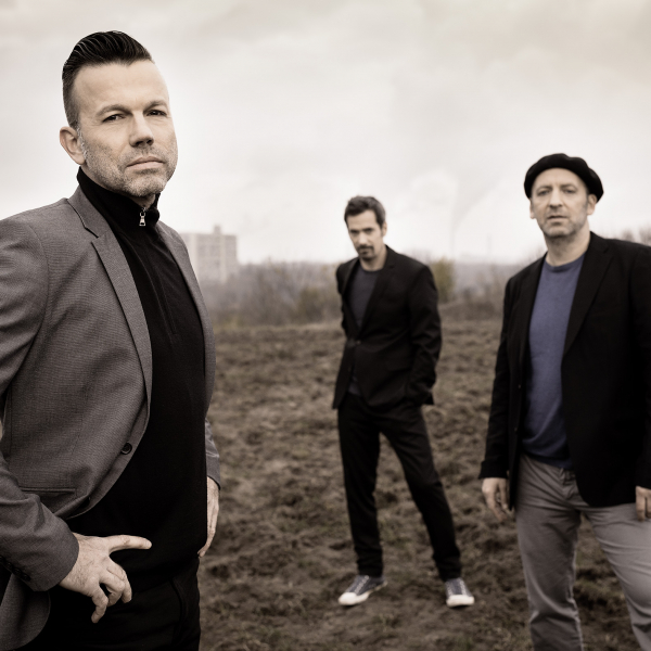 Leģendārie Camouflage atgriežas Latvijā