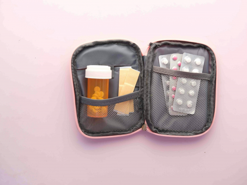 Gatavošanās ceļojumam: ko iekļaut savā pirmās palīdzības aptieciņā