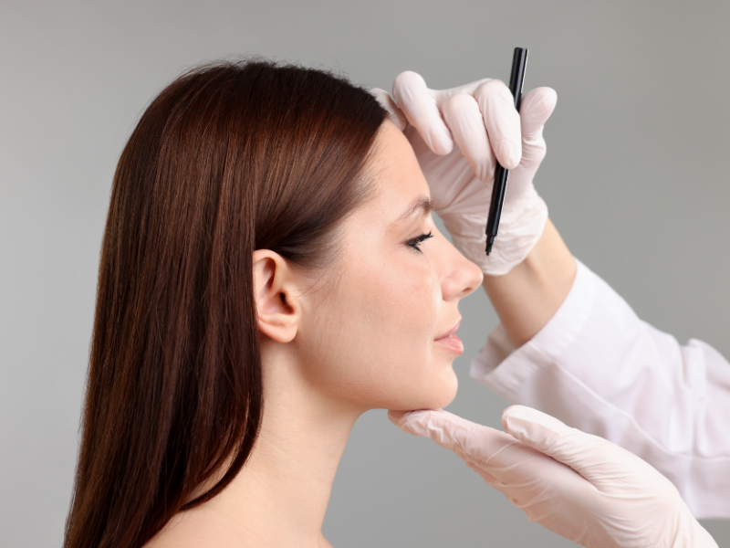 Kā uzlabot sejas proporcijas ar ķirurģisku deguna formas korekciju?