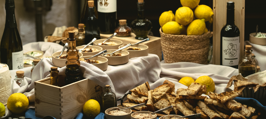 Rīgas restorāns "Potami" uzsāk jaunu attīstības posmu – ar jaunu šefpavāru un atjaunotu ēdienkarti. FOTO