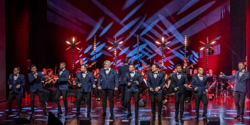 Rīgā, Valmierā un Daugavpilī izskanēs grandiozi koncerti “10 Tenors” ar simfonisko orķestri