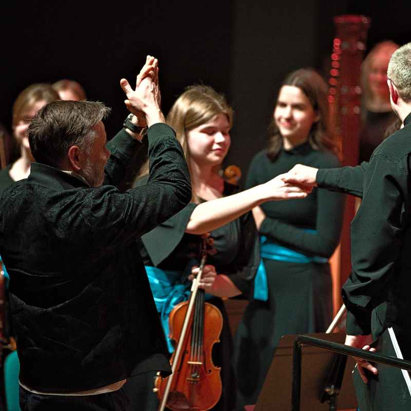 Izskanējis koncerts “Emīlam Dārziņam 150”, tā ietvaros Dzenīša albuma prezentācija un mākslas izstāde