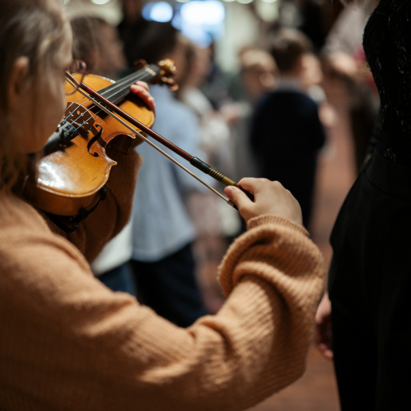 Arī pavasarī gaidāmi LSO koncertiestudējumi bērnu auditorijai. FOTO