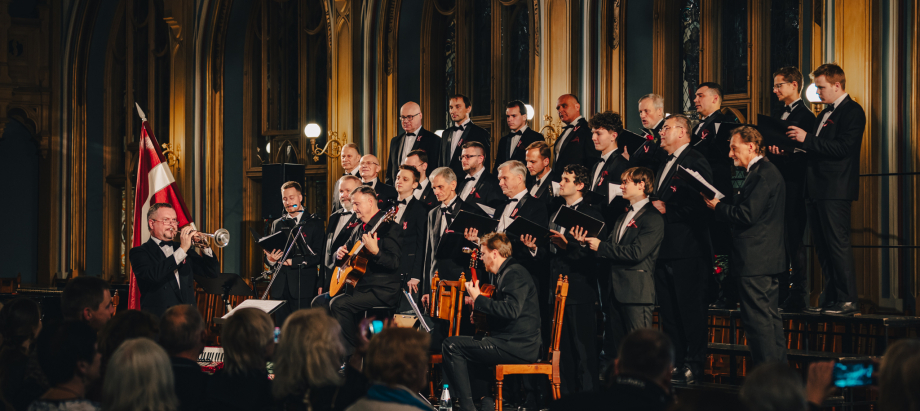 Lāčplēša dienai veltīts koncerts “Latvijas pakalnos ozoli deg!”