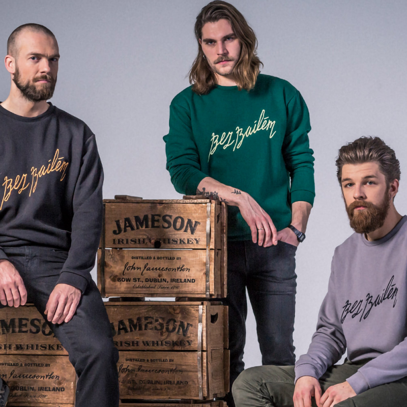 Iedvesmojošs latviešu trio kļūst par “Jameson” un “QooQoo” sadarbības kolekcijas vēstnešiem