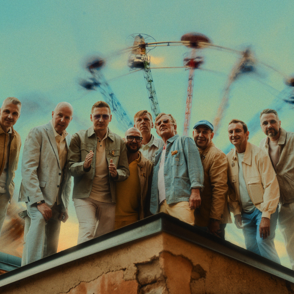 “Labvēlīgais tips” ielūdz uz spožu Vecgada šovu ”Lai laime nepāriet 2026”