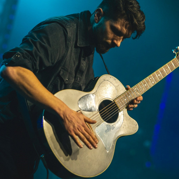 Ziemas svētdienas Mazajā ģildē: Trešās adventes koncerts ar Rihardu Lībieti un Gintu Smuko.