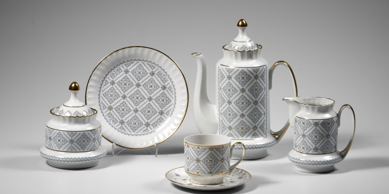 Rīgas Porcelāna muzeja krājuma izstāde “Tautiskais motīvs” Kultūras centrā “Imanta”