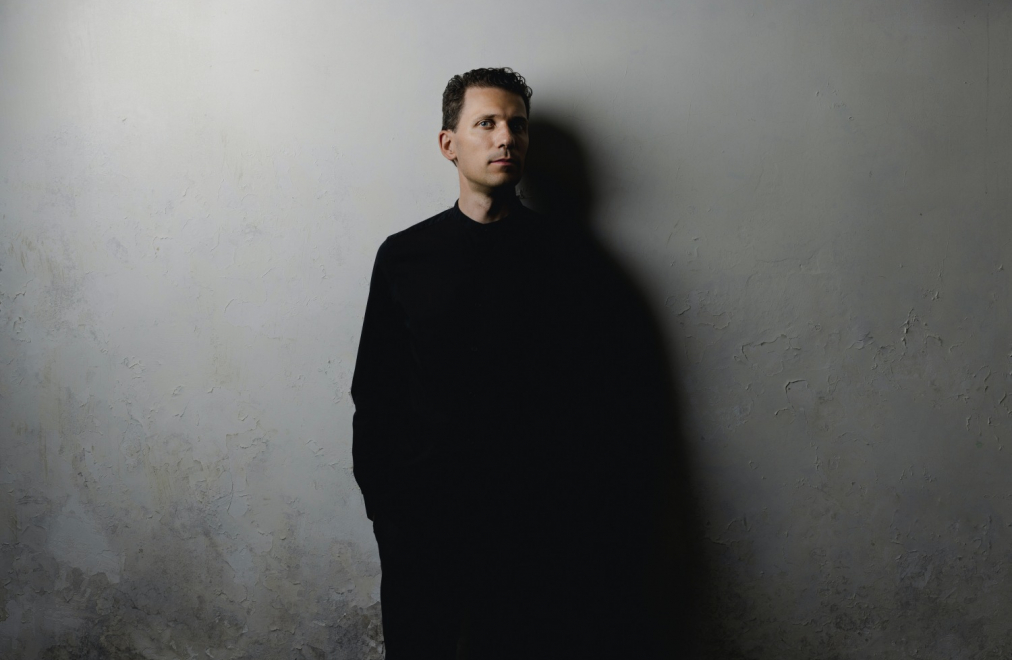 Pianists Reinis Zariņš izdod jaunu albumu “AREFA”, kas veltīts Arvo Perta mūzikai