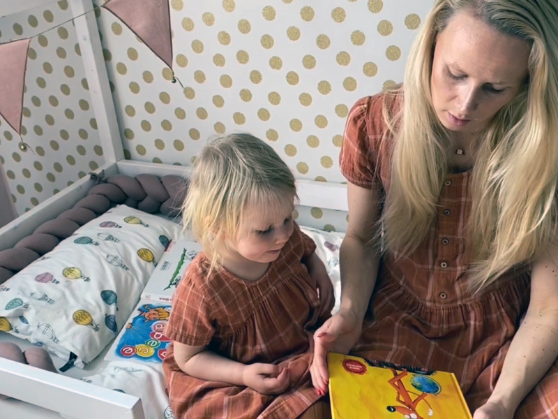“Bibliotēka” un Rūta Dvinska aicina ģimenes piedalīties video konkursā par grāmatām