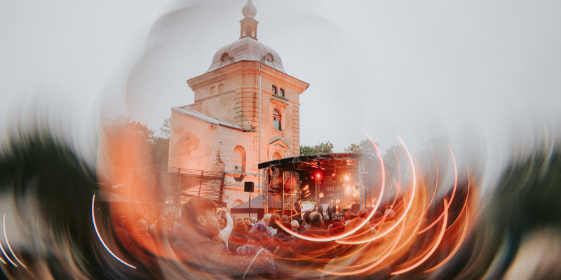 Valmiermuižas etnomūzikas festivāls 2026 - Senās Ķīnas ritmi, radikāls folkpanks un ziņģes